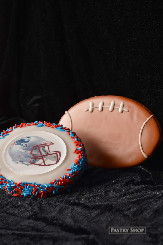 Tailor these cookies to fit your football party needs! Put your team&rsquo;s on iced cookies to celebrate a great victory!