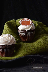 Adorable miniature cupcakes coming in a variety of flavors. So delectable you can&rsquo;t have only one!