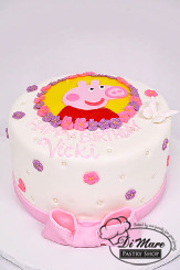 Peppa fondant birthday cake