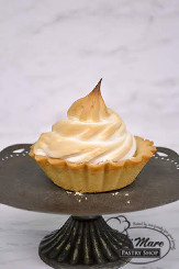 Mini lemon meringue tart