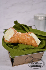 Large Cannoli